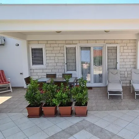 Holiday home House Necujam